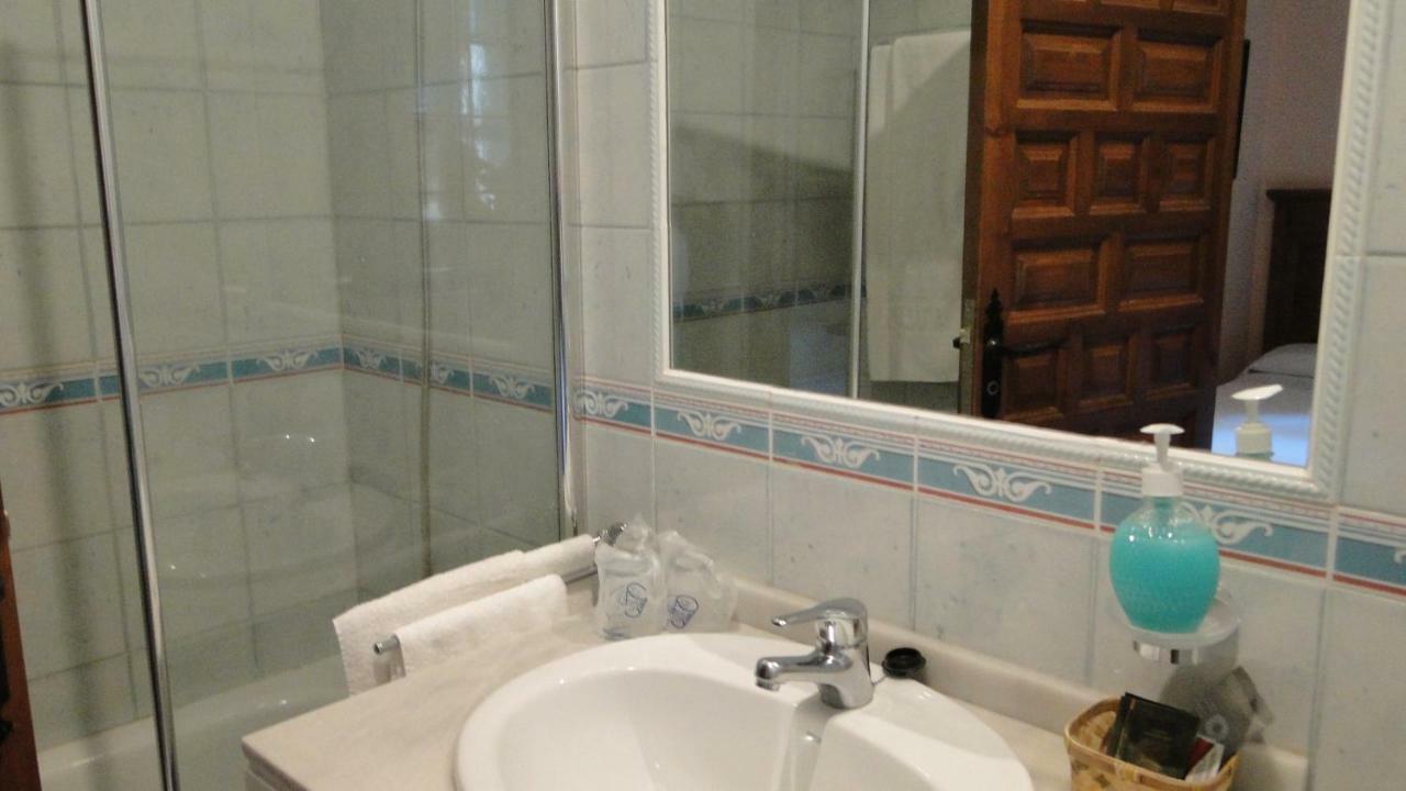 Hostal Las Paneras Ávila Exterior foto