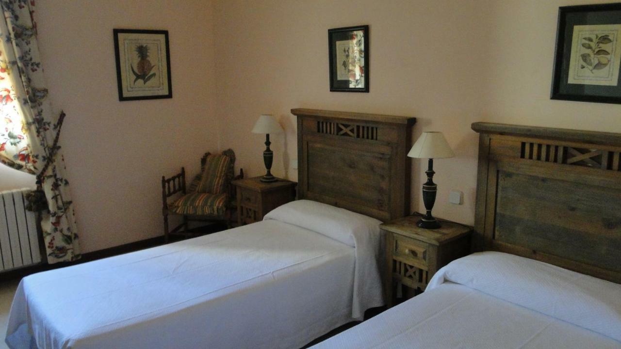 Hostal Las Paneras Ávila Exterior foto